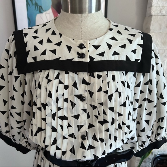 Vintage 80s Black & White Dress Geometric Nipon Boutique 100% Silk Size Medium - Picture 3 of 11